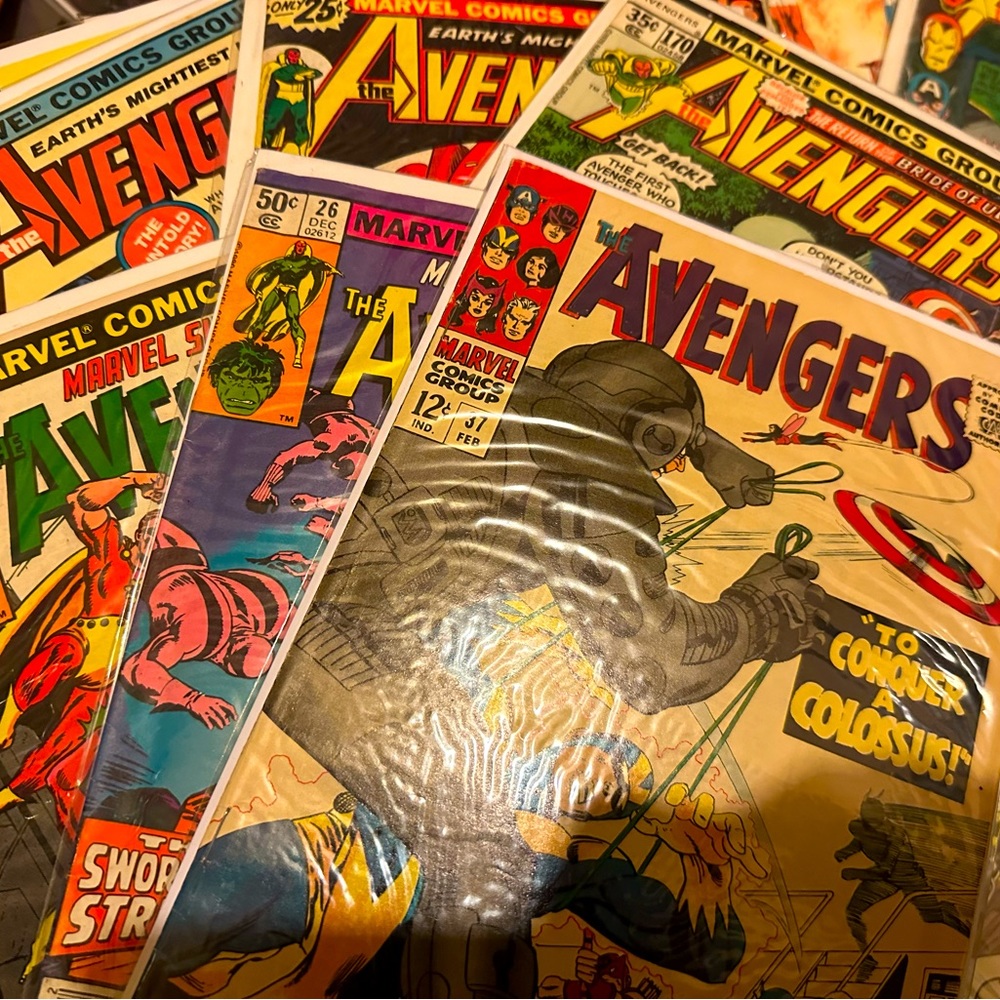 Comic Books Randomized Lots of 166 Comics